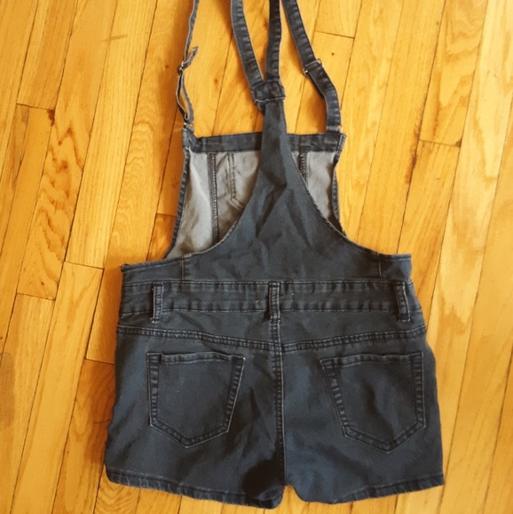 Jumper - Picture 2 of 2